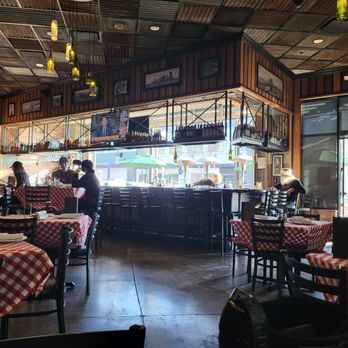 Grimaldi's Pizzeria - Bar with indoor/outdoor seating. - Pizza Near Me - Gilbert, Arizona Grimaldi's Pizzeria - Bar with indoor/outdoor seating. - Pizza Near Me - Gilbert, Arizona