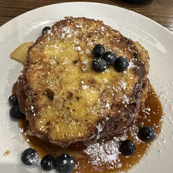 Another Broken Egg Cafe - Apple Fritter French Toast - American Near Me - Jacksonville, Florida