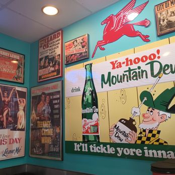 Spangles No 26 - Love the ambiance of the place with the nostalgia of yesteryear - Burgers Near Me - Andover, Kansas