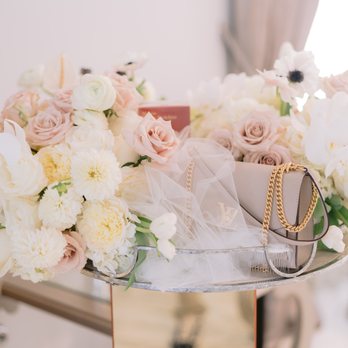 Petals LA - Traditional wedding gift - Florists Near Me - Glendale, California