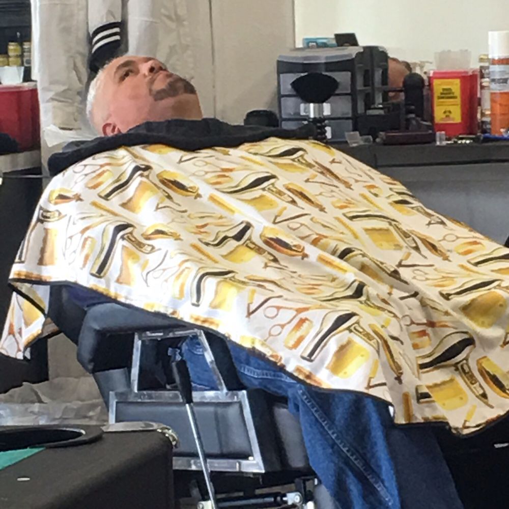 Alumni Barbershop - Barbers Near Me - Downey, California