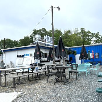 The Deck at Belews Lake - Outdoor dining overlooking the lake - Burgers Near Me - Stokesdale, North Carolina The Deck at Belews Lake - Outdoor dining overlooking the lake - Burgers Near Me - Stokesdale, North Carolina