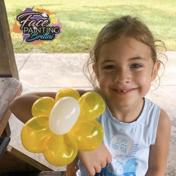 Face Painting Brittni - Flower balloon bracelet balloon twisting - Face Painting Near Me Face Painting Brittni - Flower balloon bracelet balloon twisting - Face Painting Near Me