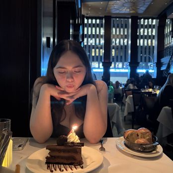 Del Frisco's Double Eagle Steakhouse - Birthday Chocolate Mousse CakeCake - Steakhouses Near Me - New York, New York