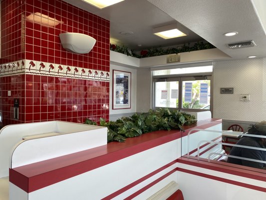 In-N-Out Burger by null