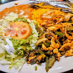 Los Mariachis Bar & Grill - Punta Gorda - Joe and I enjoyed the Fajita lunch special
