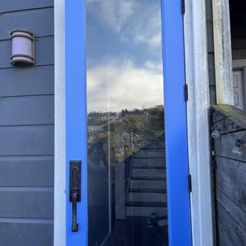 Lux Estuardo - After: fixed door! - Handyman Near Me Lux Estuardo - After: fixed door! - Handyman Near Me
