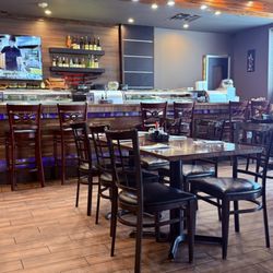 Oishi Sushi Asian Fusion - Inside