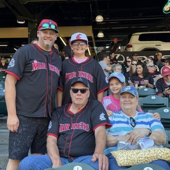 Ivar's Seafood Bar - A bunch of hungry Mariner fans. - Seafood Near Me - Issaquah, Washington