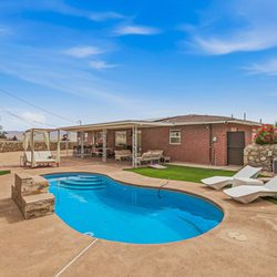 Sandy Messer & Associates - #justlisted
4236 Buckingham, 79902
$585,000
Seiichi Yoshizaki, TX & NM Realtor 
210.365.2988
www.sandymesser.com