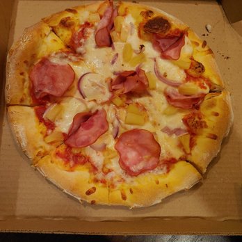 Old Town Pizza Parlor - Maui Wowie pizza - Pizza Near Me - Albuquerque, New Mexico