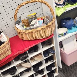 West Hartford Second Chance Shop - Shoes