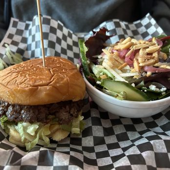 Bar Hop - Bars Near Me - Toronto, Ontario