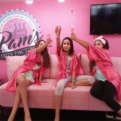Pam's Fizzy Factory - Diva for the Day