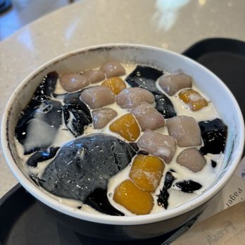 Meet Fresh - Icy Icy Grass Jelly Signature - Desserts Near Me - Santa Clara, California Meet Fresh - Icy Icy Grass Jelly Signature - Desserts Near Me - Santa Clara, California