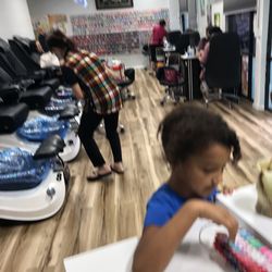 Cute Nails & Spa - Very clean and organized