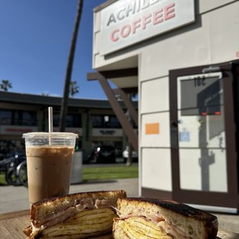 Achilles Coffee Solana Beach - Coffee/food - Coffee & Tea Near Me - Solana Beach, California