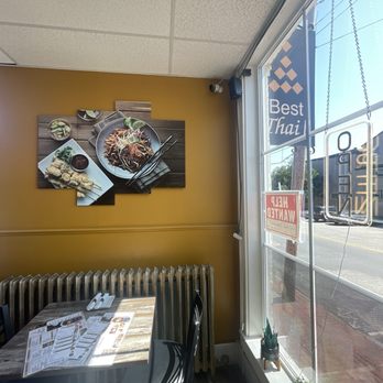 Best Thai II - interior - Thai Near Me - Bath, Maine