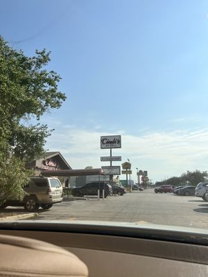 Cindi’s NY Deli & Restaurant by null