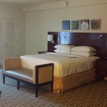Dallas Marriott Downtown - Junior King Suite at Marriott City Center - Hotels Near Me - Dallas, Texas