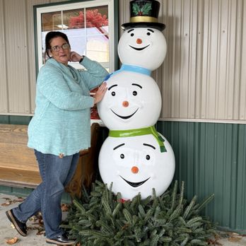 White House Fruit Farm - Lots of photo op spots - Farmers Market Near Me - Canfield, Ohio