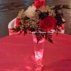 Lucy's Flower Shop - Center piece was simple and elegant