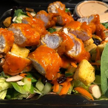 Fredoz - CRISPY CHICKEN SALAD - Pizza Near Me - Fabens, Texas Fredoz - CRISPY CHICKEN SALAD - Pizza Near Me - Fabens, Texas