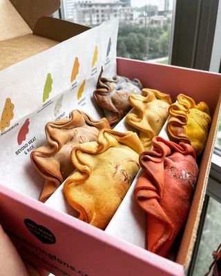 Fons Empanadas by null