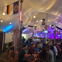 Glendale Heights Oktoberfest - Love the environment