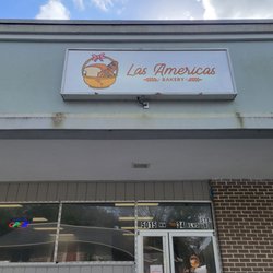 Las Americas Bakery - Outside