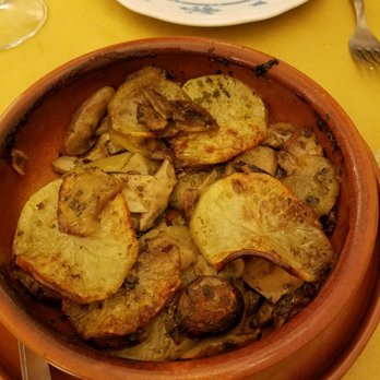 Trattoria Da Oreste - Fresh mushrooms and potatoes... - Italian Near Me - San Lorenzo della Costa, GE Trattoria Da Oreste - Fresh mushrooms and potatoes... - Italian Near Me - San Lorenzo della Costa, GE
