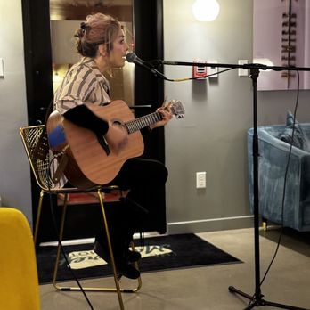 The Momo Lounge - Live music - American Near Me - Albuquerque, New Mexico