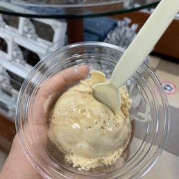 Dulce de leche ice cream Dulce de leche ice cream