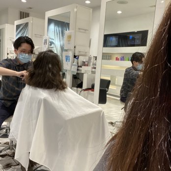 HeadQuarter Salon - He made the best style for my daughter - Hair Salons Near Me - Chicago, Illinois HeadQuarter Salon - He made the best style for my daughter - Hair Salons Near Me - Chicago, Illinois