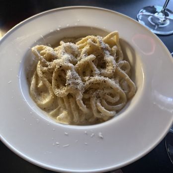 Fioretta - Cacio E Pepe - Italian Near Me - Chicago, Illinois