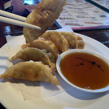 Umi Sushi - Goyza - Sushi Bars Near Me - Modesto, California