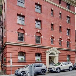 Felicia Chang-Louie - Charming condo
