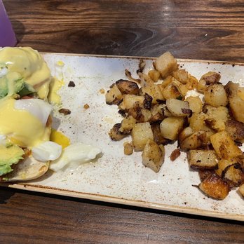 First Watch - blt eggs benedict - Breakfast & Brunch Near Me - Virginia Beach, Virginia