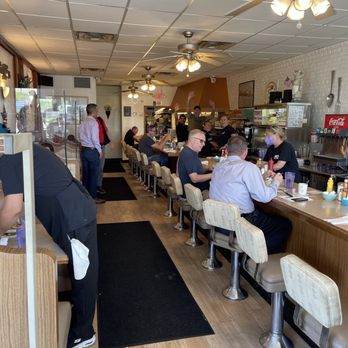 Mac's Restaurant - Inside view - Diners Near Me - Park Ridge, Illinois