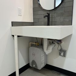 Steve Roberson's Plumbing - Water heater and sink install.