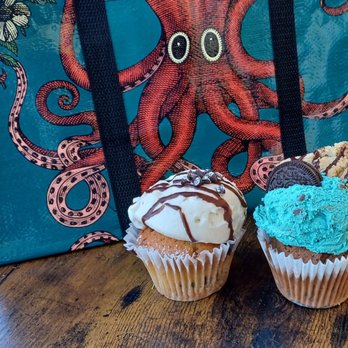 LuLi's Cupcakes & Bakery - Desserts Near Me - St. Augustine, Florida LuLi's Cupcakes & Bakery - Desserts Near Me - St. Augustine, Florida