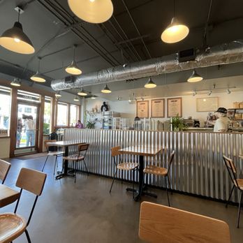 Breakaway Cafe - Interior - Cafes Near Me - Culver City, California