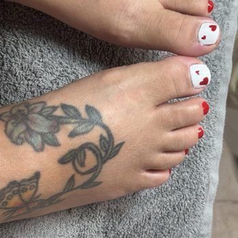 Sole 2 Soul Spa - Gel pedicure with heart design - Nail Salons Near Me - Wilmington, North Carolina Sole 2 Soul Spa - Gel pedicure with heart design - Nail Salons Near Me - Wilmington, North Carolina