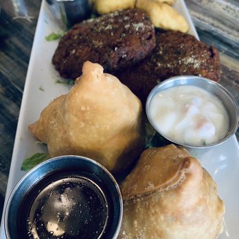 Masala Authentic Indian Cuisine - Vegetarian appetizer platter - Indian Near Me - Banff, Alberta Masala Authentic Indian Cuisine - Vegetarian appetizer platter - Indian Near Me - Banff, Alberta