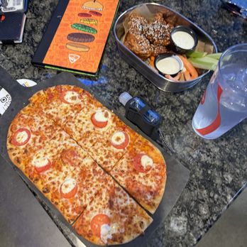 Topgolf - Flat bread and boneless wings - Golf Near Me - San Jose, California Topgolf - Flat bread and boneless wings - Golf Near Me - San Jose, California