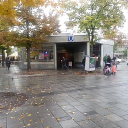 U-Bahn Station - Eingang Aufseßplatz