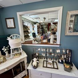Hunny Bee-Haven Country Gifts and More