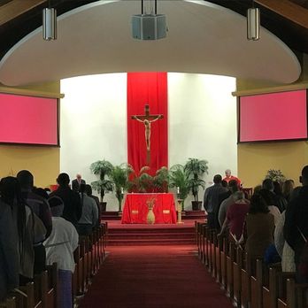 St. Pius X Church - Altar - Churches Near Me - Bowie, Maryland