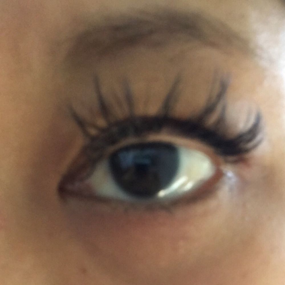 HELLO BOMBSHELL - I think she rushed on my left eye because all my extensions are falling out, while my right is perfectly fine. - Sugaring Near Me - Honolulu, Hawaii