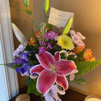 Weidig's Floral - Gorgeous! - Florists Near Me - Chardon, Ohio